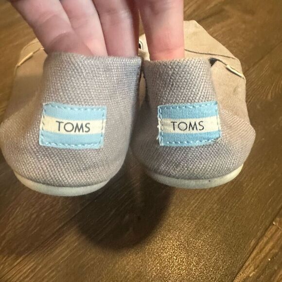 Tom’s gray slip on minimalist basics normcore size 10 shoes - Picture 4 of 5